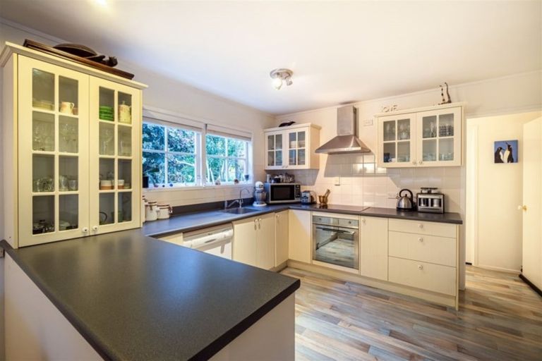 Photo of property in 2/20 Hythe Terrace, Mairangi Bay, Auckland, 0630