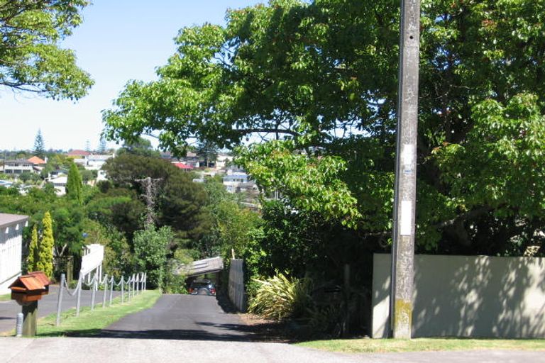 Photo of property in 20a Dallinghoe Crescent, Milford, Auckland, 0620