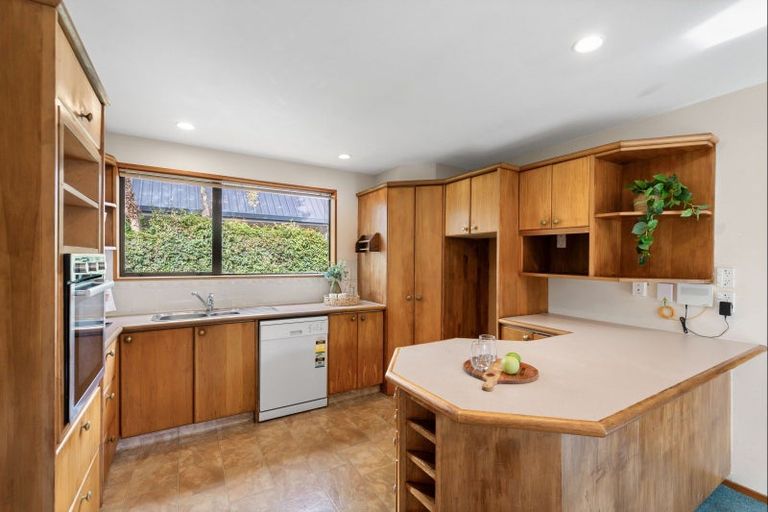 Photo of property in 18 Briarmont Street, Avondale, Christchurch, 8061