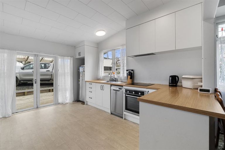 Photo of property in 97 Hakanoa Street, Huntly, 3700