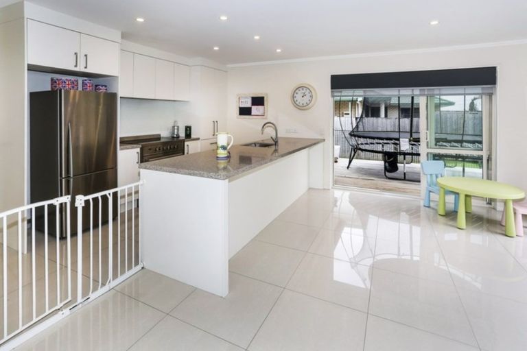 Photo of property in 4 Shepherds Road, Papakura, 2110