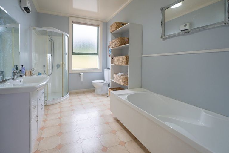 Photo of property in 81 Wentworth Street, East Gore, Gore, 9710