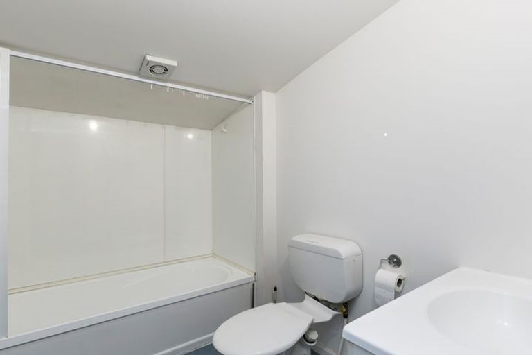 Photo of property in 246 Taranaki Street, Mount Cook, Wellington, 6011