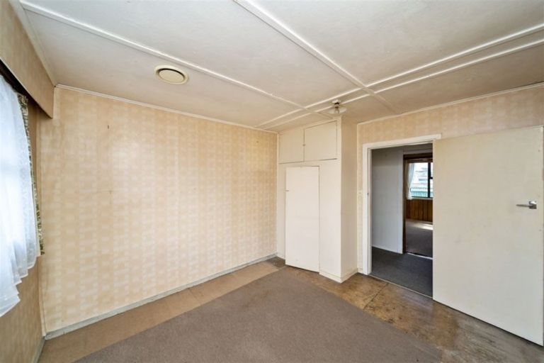 Photo of property in 1 Tawhiti Road, Hawera, 4610