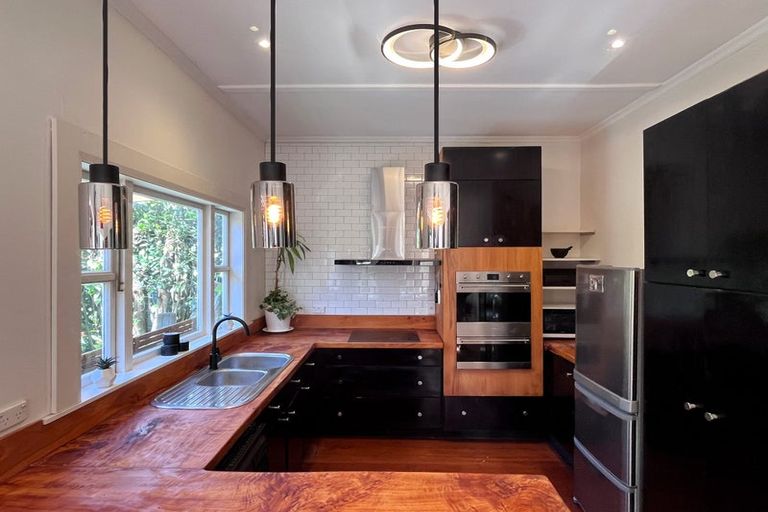 Photo of property in 25 Disley Street, Highbury, Wellington, 6012