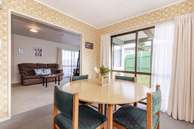 Photo of property in 8 Karyn Street, Castlecliff, Whanganui, 4501