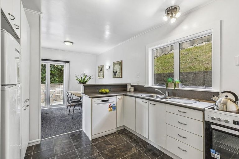 Photo of property in 18 Blackbridge Road, Wadestown, Wellington, 6012