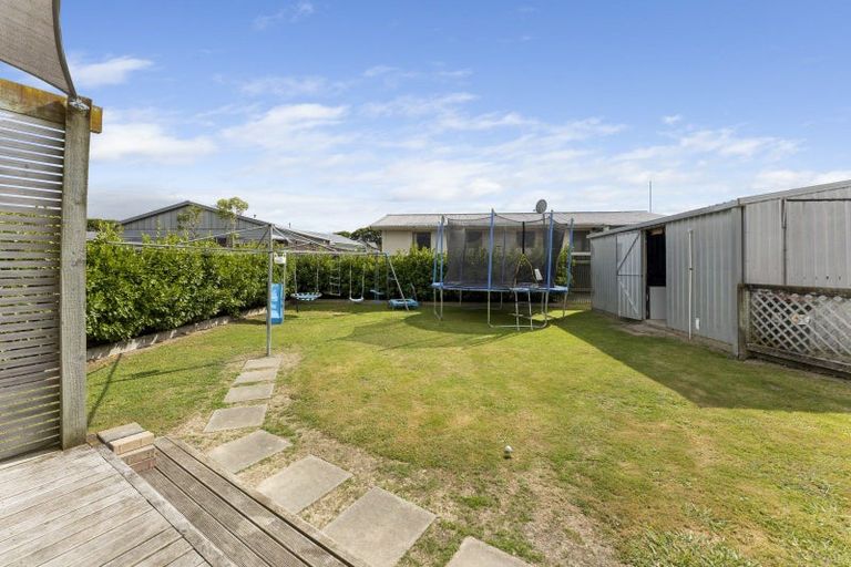 Photo of property in 19 Mcleavey Drive, Kelvin Grove, Palmerston North, 4414