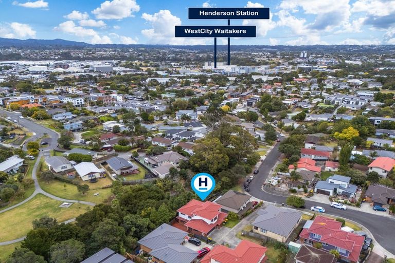 Photo of property in 17 Edgewood Way, Henderson, Auckland, 0612