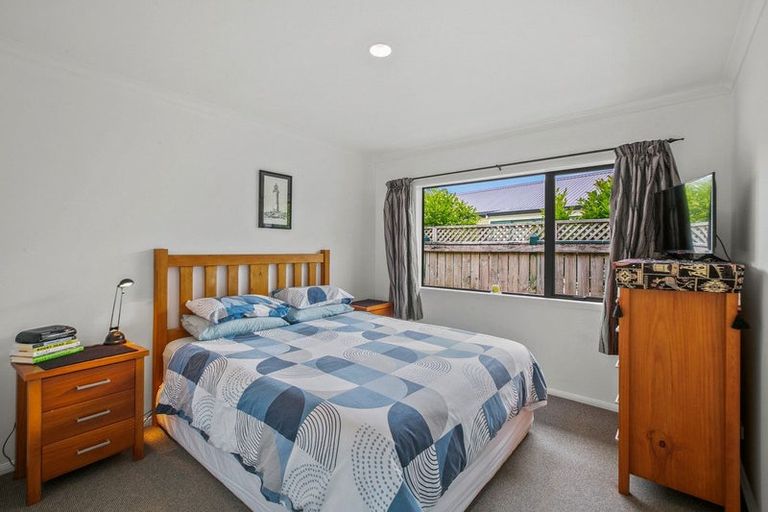 Photo of property in 4 Maple Crescent, Whalers Gate, New Plymouth, 4310
