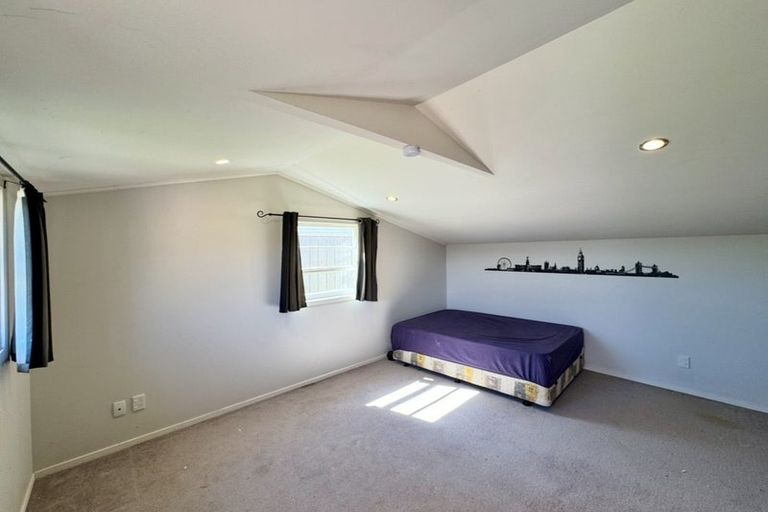 Photo of property in 11 Saint Albans Avenue, Hokowhitu, Palmerston North, 4410