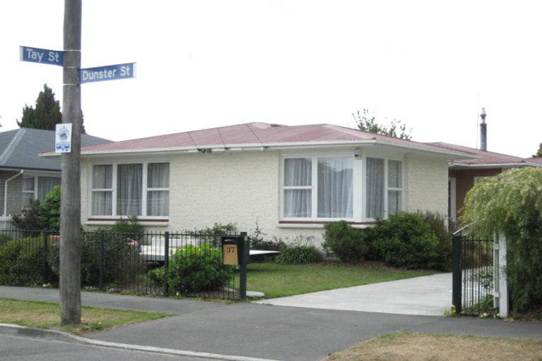 Photo of property in 37 Dunster Street, Burnside, Christchurch, 8053