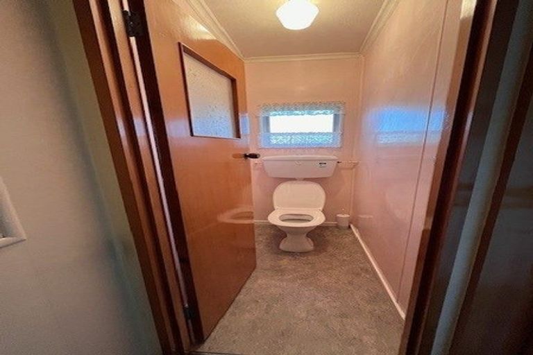 Photo of property in 12 Cowper Street, Milton, 9220