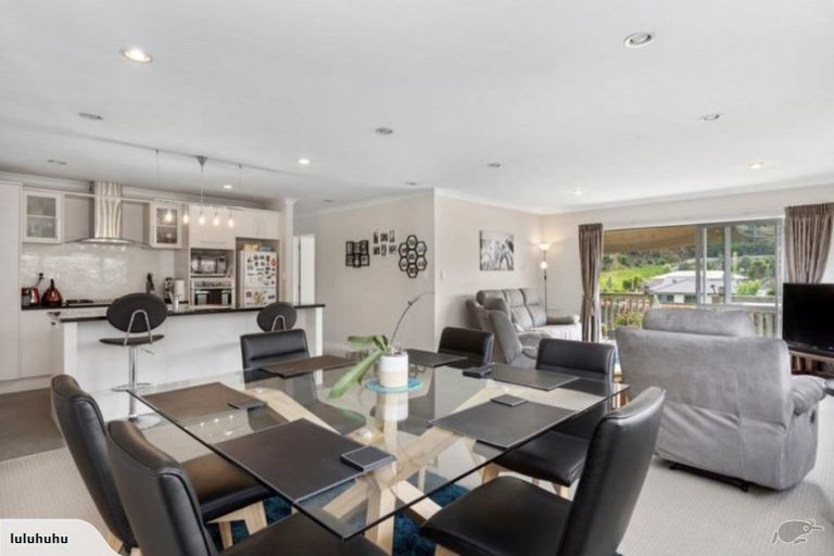 Photo of property in 108 Waterside Drive, Pyes Pa, Tauranga, 3112