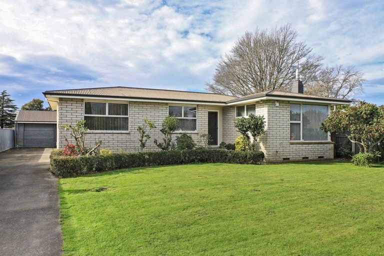 Photo of property in 221 Sunnybank Crescent, Camberley, Hastings, 4120