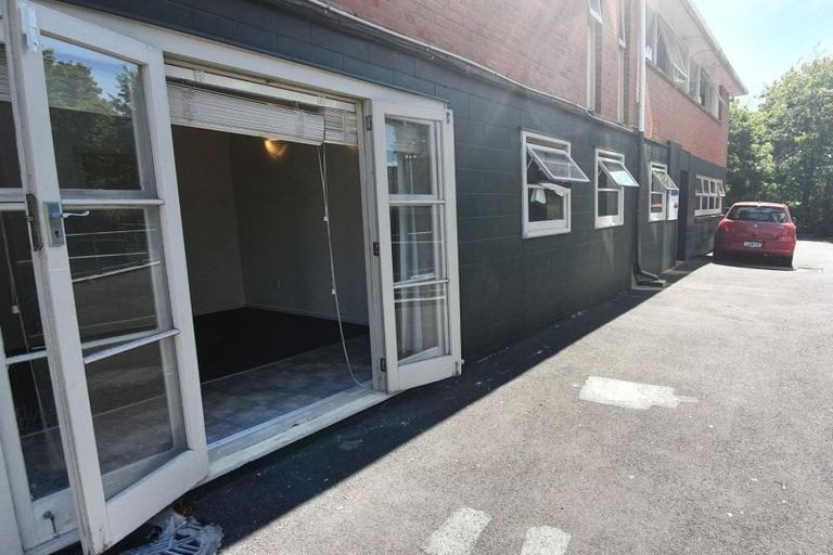 Photo of property in 1/129 Grafton Road, Grafton, Auckland, 1010