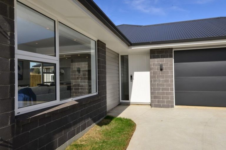 Photo of property in 10a Faber Place, Rototuna North, Hamilton, 3210