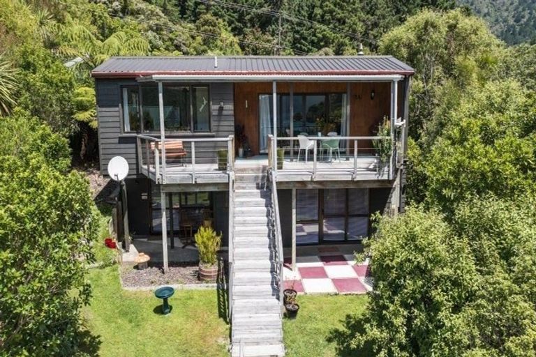 Photo of property in 593 Port Underwood Road, Whatamango Bay, Picton, 7281