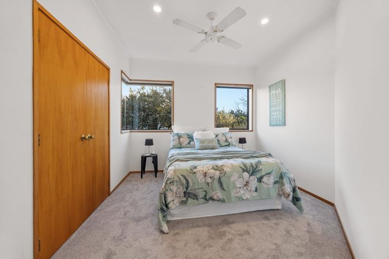 Photo of property in 3 Marlin Street, West Harbour, Auckland, 0618