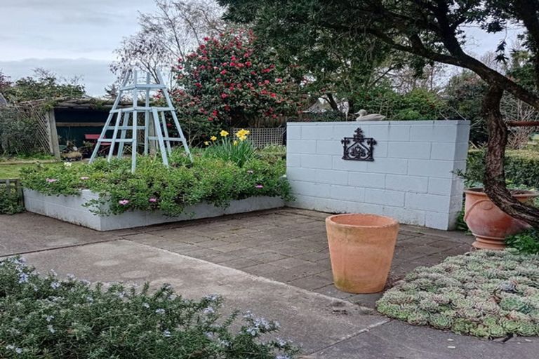 Photo of property in 12 Deller Drive, Carterton, 5713