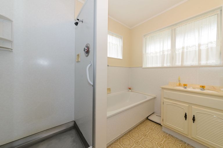 Photo of property in 18b Keeling Street, West End, Palmerston North, 4412