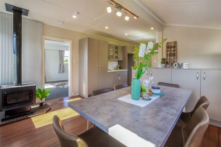 Photo of property in 54 Ernest Street, Ranui, Porirua, 5024