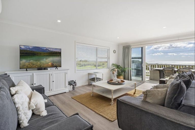 Photo of property in 606a Papamoa Beach Road, Papamoa Beach, Papamoa, 3118
