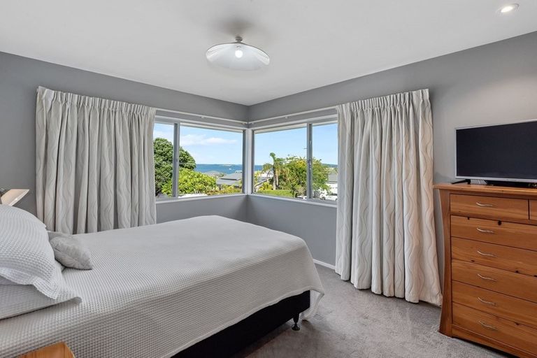 Photo of property in 21 Merani Street, Narrow Neck, Auckland, 0622