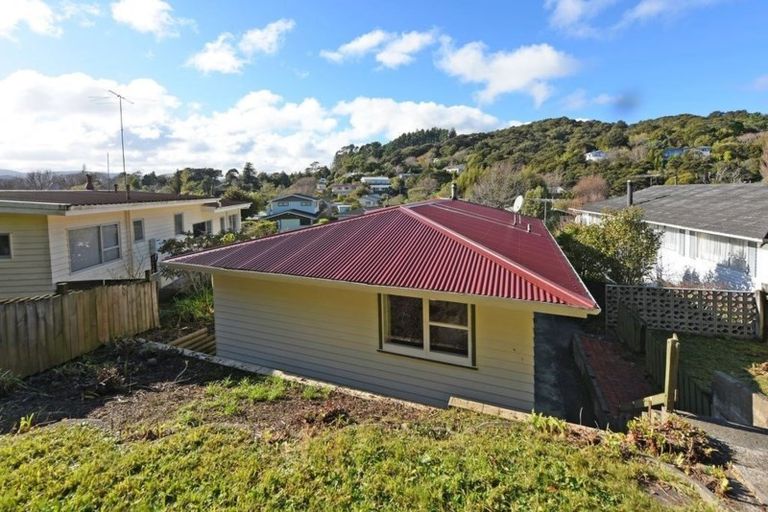 Photo of property in 12 Deller Grove, Silverstream, Upper Hutt, 5019