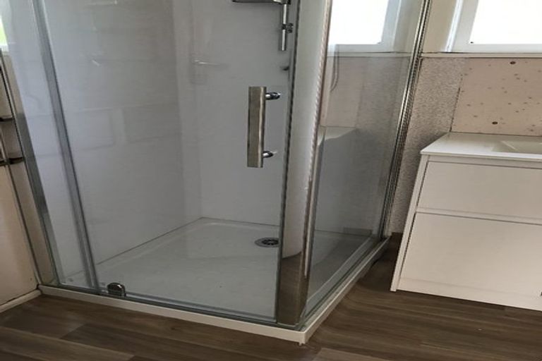 Photo of property in 16 Sale Street, Cockle Bay, Auckland, 2014