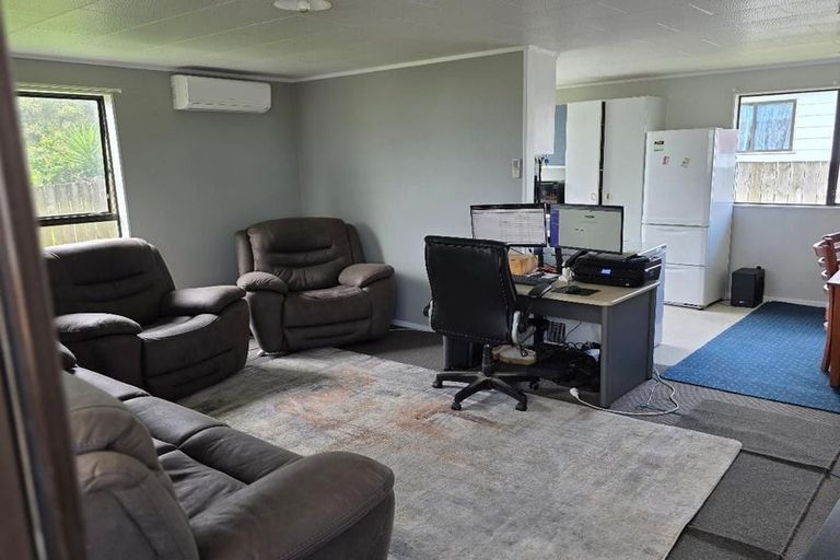 Photo of property in 2/162 Finlayson Avenue, Clendon Park, Auckland, 2103