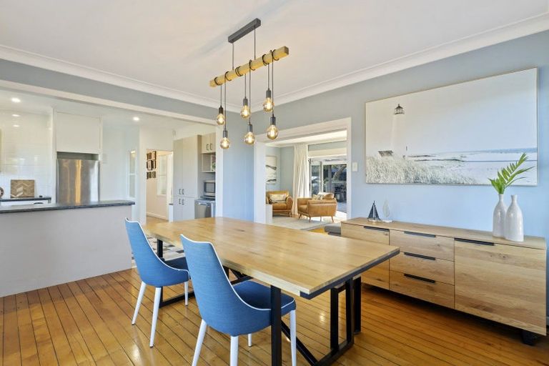 Photo of property in 2/97 Crawford Avenue, Mangere Bridge, Auckland, 2022