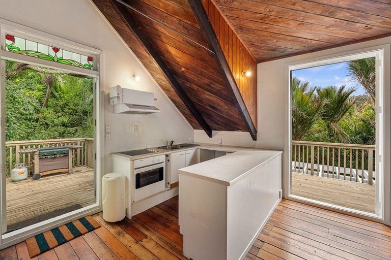 Photo of property in 209 Motutara Road, Muriwai, Waimauku, 0881