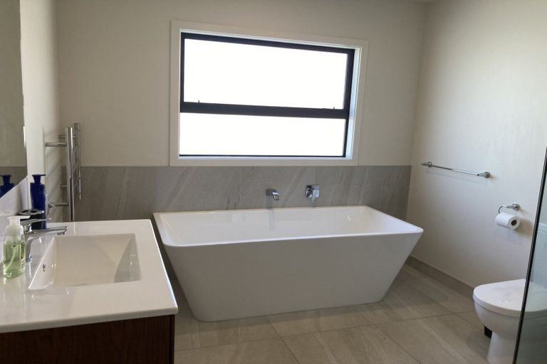 Photo of property in 3 Bargour Street, Wanaka, 9305