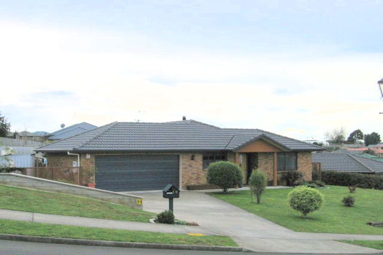 Photo of property in 18 Dorchester Place, Nawton, Hamilton, 3200