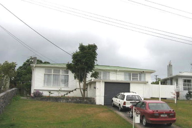 Photo of property in 17 Trinidad Road, Sunnynook, Auckland, 0620