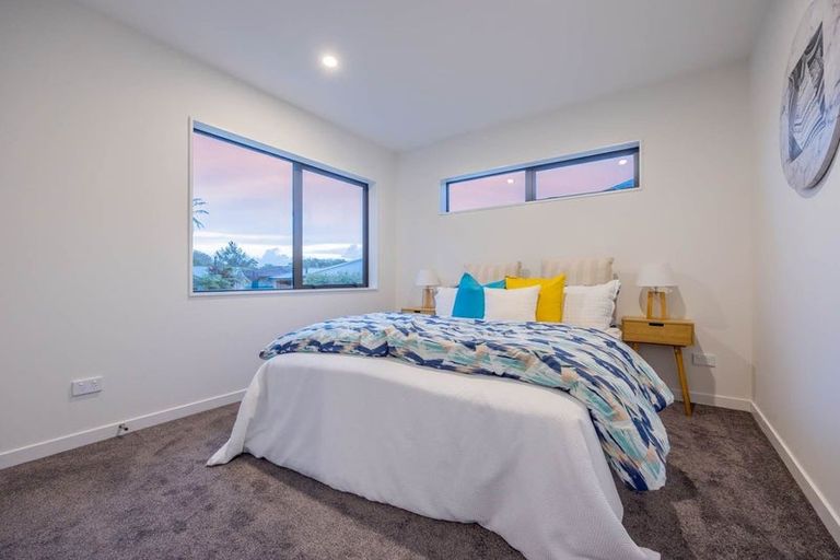 Photo of property in 35b Noall Street, Te Atatu Peninsula, Auckland, 0610