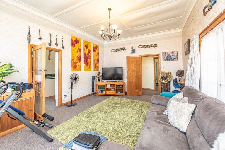 Photo of property in 1 Parkes Avenue, Saint Johns Hill, Whanganui, 4501