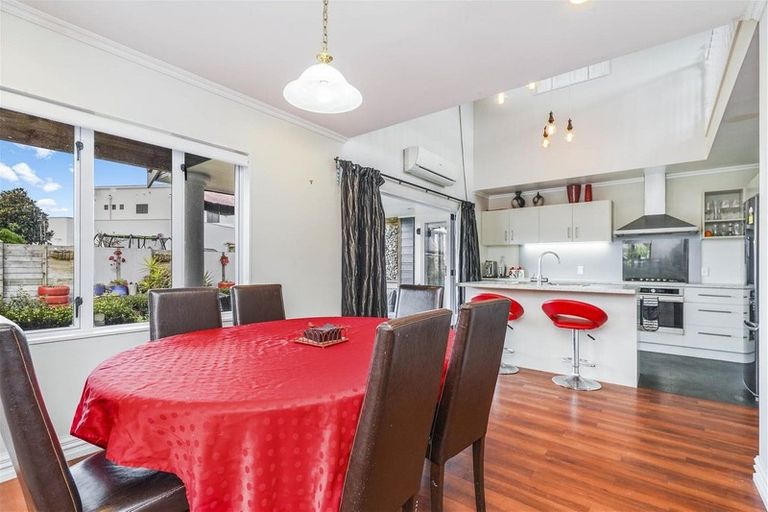 Photo of property in 51 Nielsen Gardens, Rototuna, Hamilton, 3210