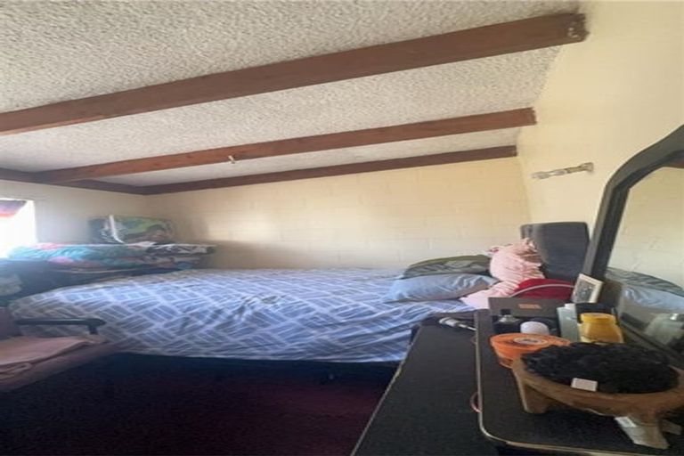 Photo of property in 15a Earlsworth Road, Mangere East, Auckland, 2024