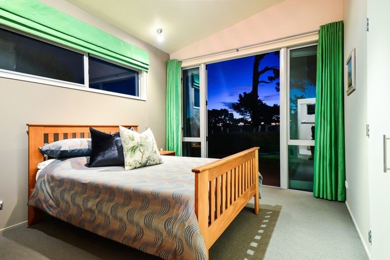 Photo of property in 28 Highgrove Drive, Grandview Heights, Hamilton, 3200