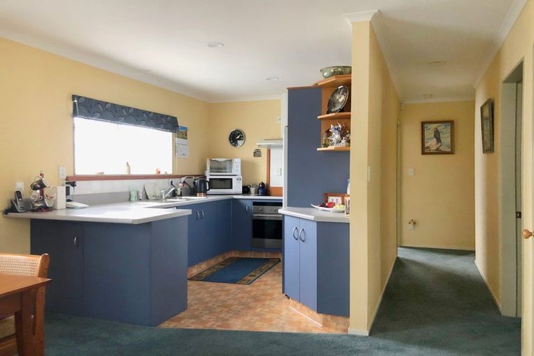 Photo of property in 4a Hoyte Place, Pukehangi, Rotorua, 3015