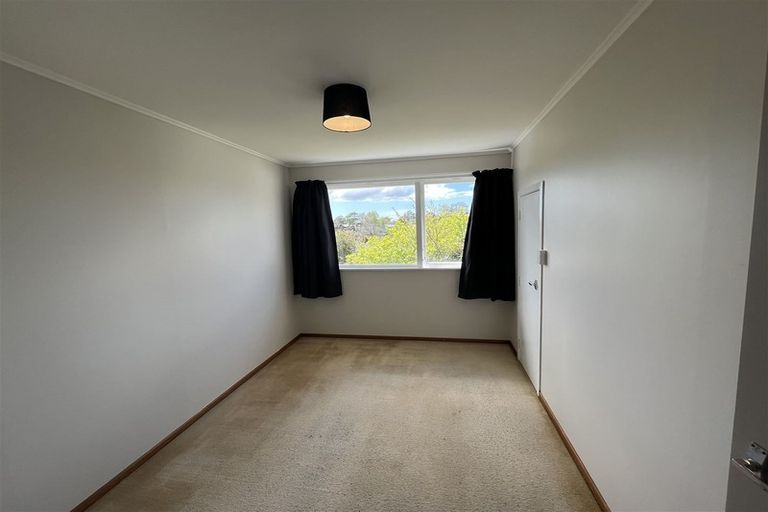 Photo of property in 16 Bayside Avenue, Te Atatu Peninsula, Auckland, 0610