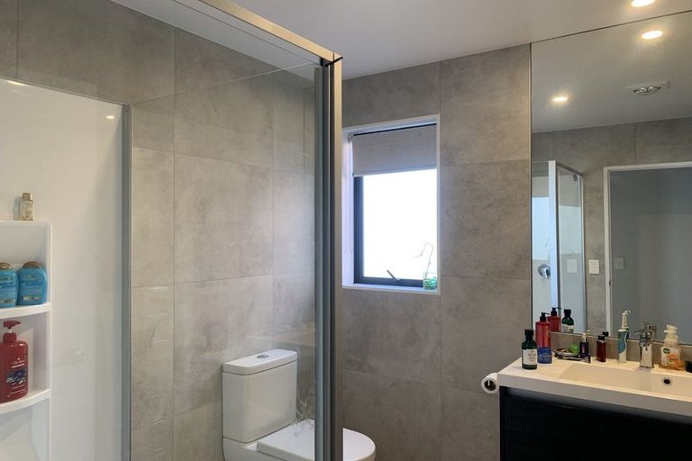 Photo of property in 18 Te Rito Road, Hobsonville, Auckland, 0616