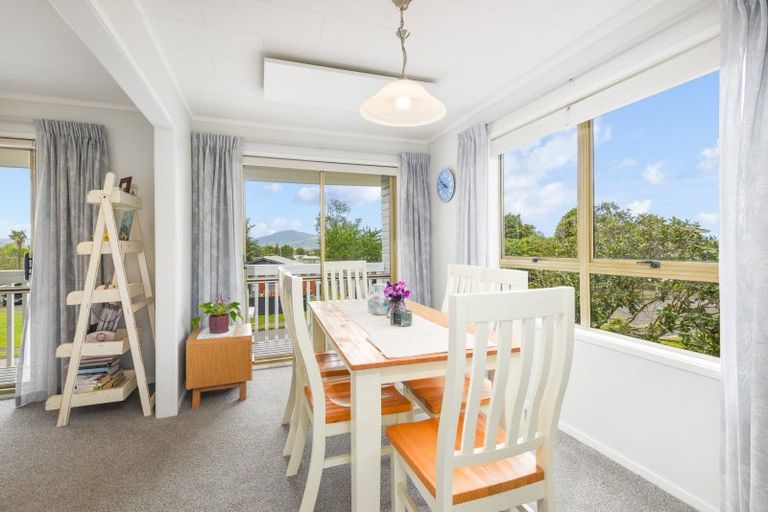 Photo of property in 8 Walnut Place, Owhata, Rotorua, 3010