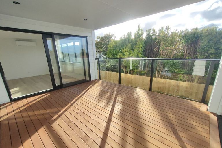 Photo of property in 48d Awaruku Road, Torbay, Auckland, 0630