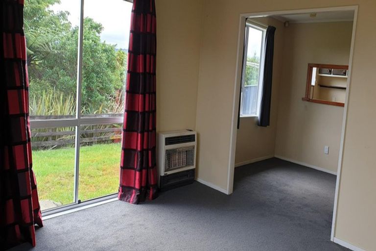 Photo of property in 11 Mossburn Grove, Kelson, Lower Hutt, 5010
