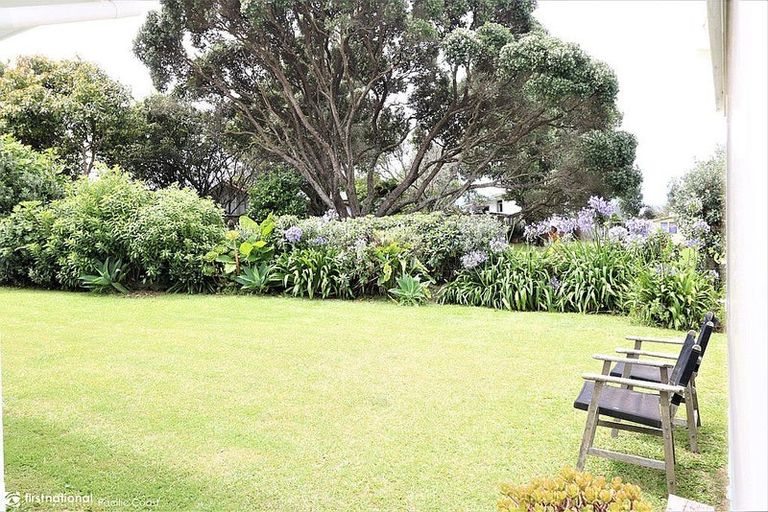 Photo of property in 75a Kon Tiki Road, Whiritoa, Whangamata, 3691