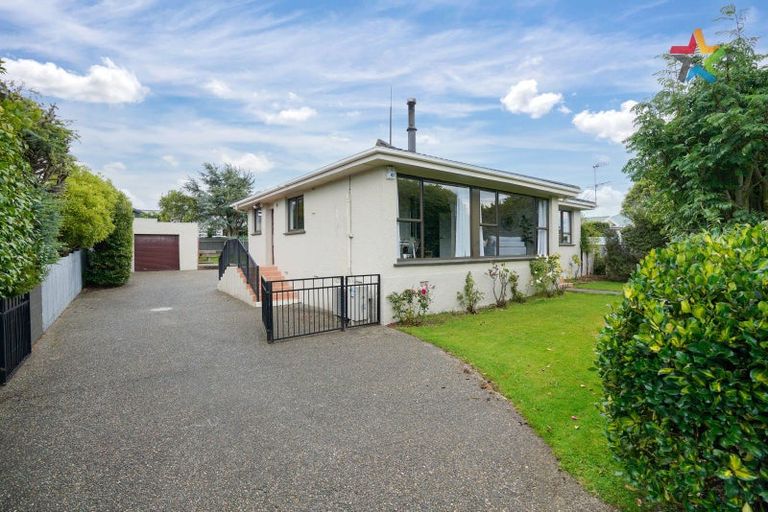 Photo of property in 13 Pine Crescent, Hargest, Invercargill, 9810