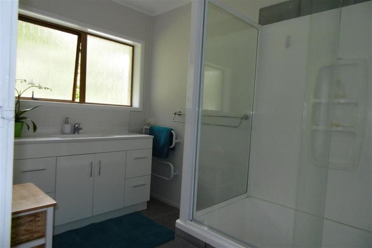 Photo of property in 1/100 Stredwick Drive, Torbay, Auckland, 0630